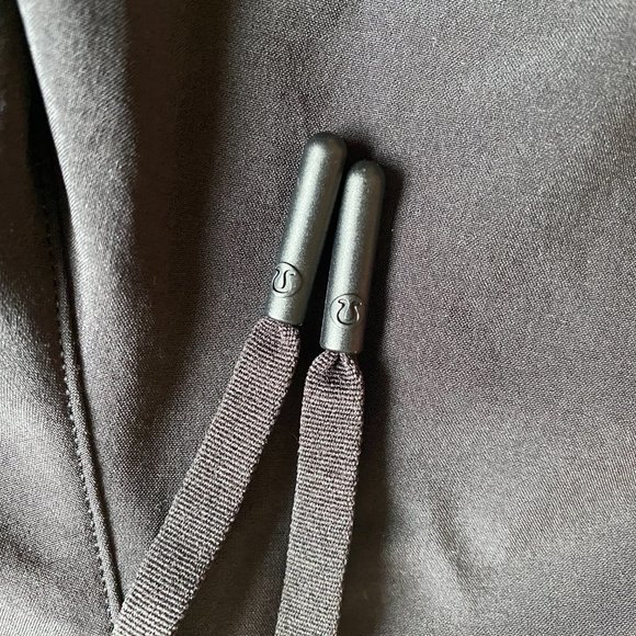 Lululemon Spring Break Away Short I - Picture 5 of 6